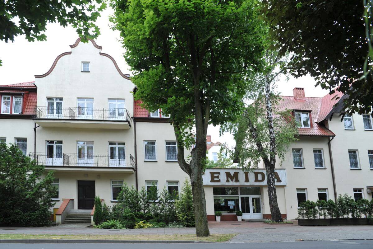 Przebudowa i zmiana sposobu użytkowania poddasza budynku domu wczasowego Temida